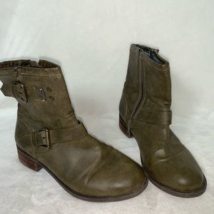 Army Green Combat Boot women’s 7